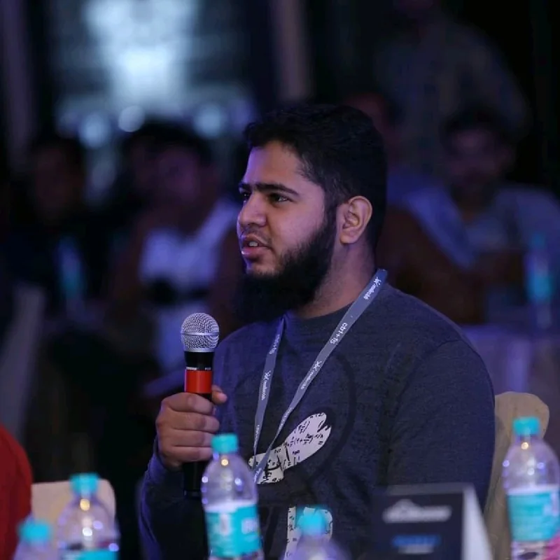 Shaikh Simraan, founder of Go Easy Media, speaking at a marketing conference